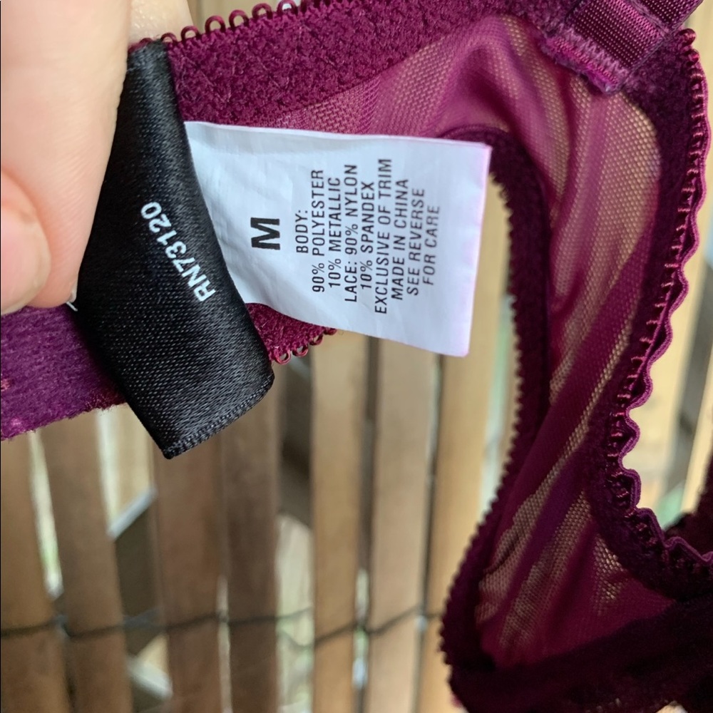 Lingerie - Picture 6 of 6